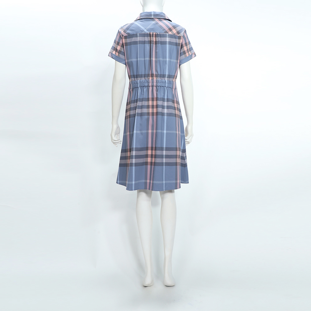 ILEY伊蕾 襯衫領腰帶棉質格紋洋裝(淺藍；M-XL)_4