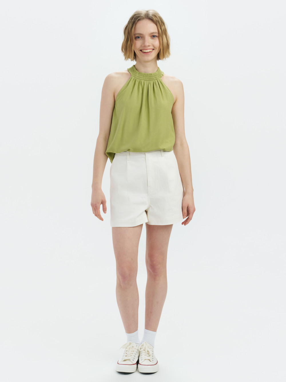 Levi’s® 女款 休閒短褲 白色短褲 SUMMER HOLIDAY系列 人氣新品