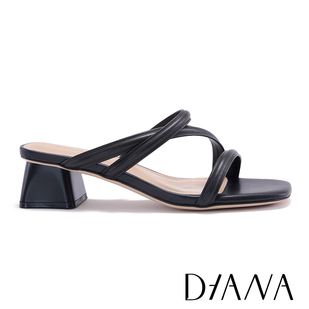 DIANA 嚴選羊皮交織造型細帶低跟拖鞋 黑色 #55009