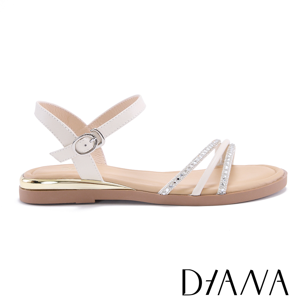 DIANA 牛皮氣質鑽條細帶平底低跟涼鞋 米色 #55041