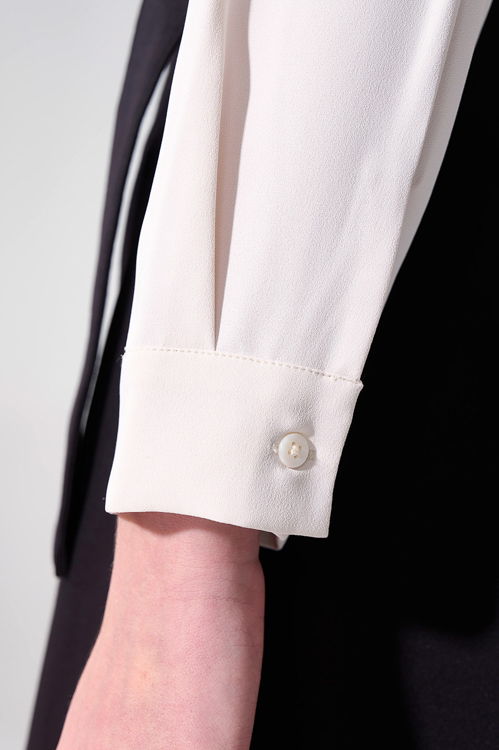 SST&C Cream Stand Collar Tie Long Sleeve Top | 01082504009_3