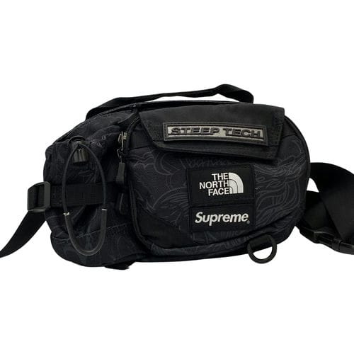 【新莊宏匯廣場店】Supreme/側背包//