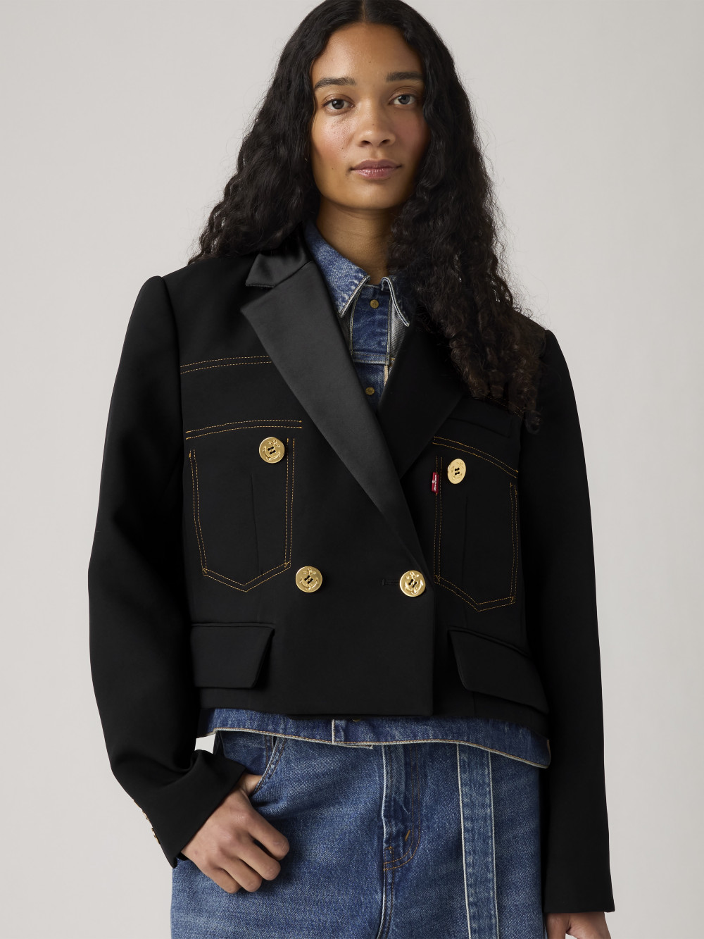 Levi’s® X Sacai  丹寧 x 馬提拉塞斜紋開岔西裝外套 人氣新品
