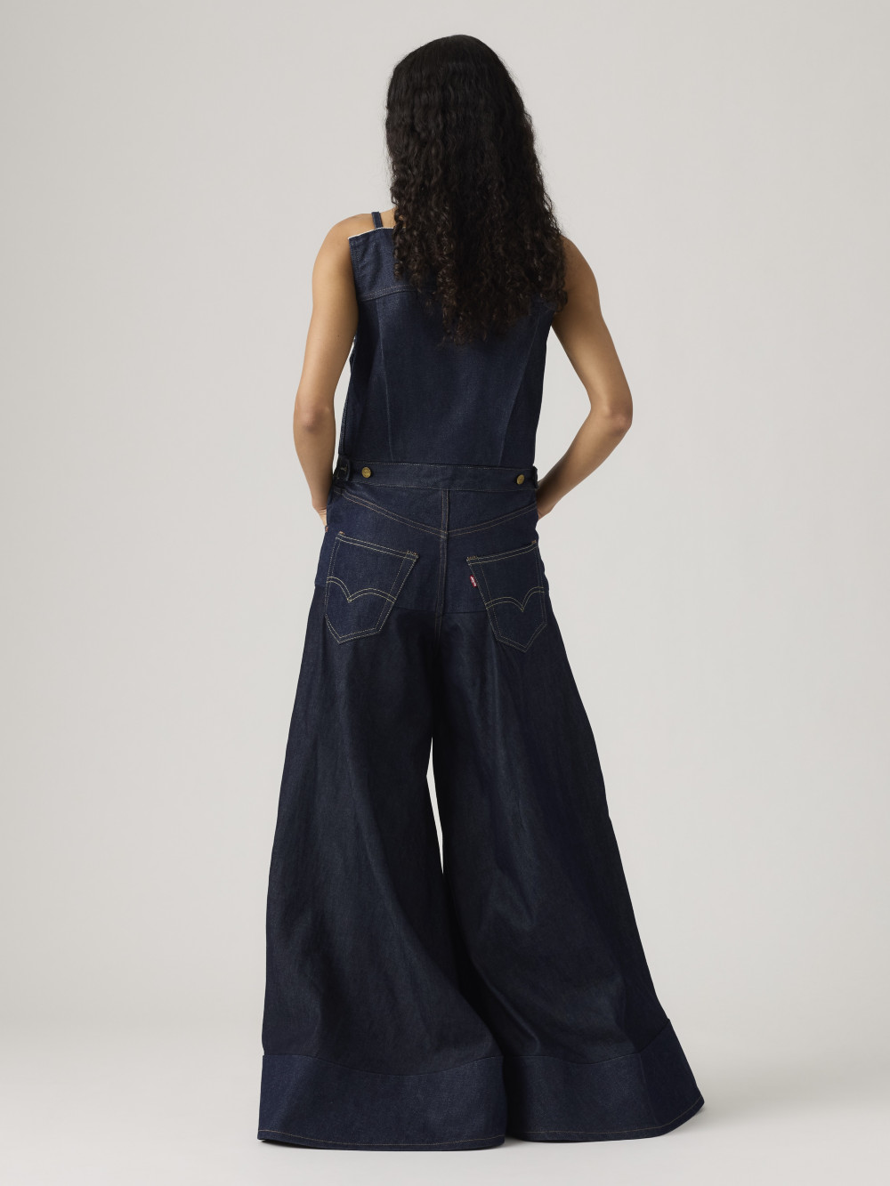 Levi’s® X Sacai  連身丹寧牛仔喇叭寬褲  人氣新品_3