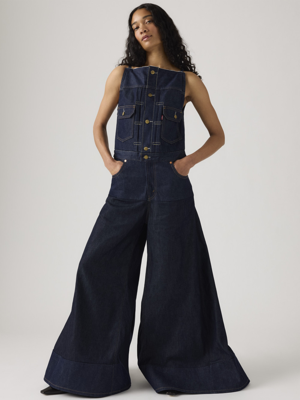Levi’s® X Sacai  連身丹寧牛仔喇叭寬褲  人氣新品_4