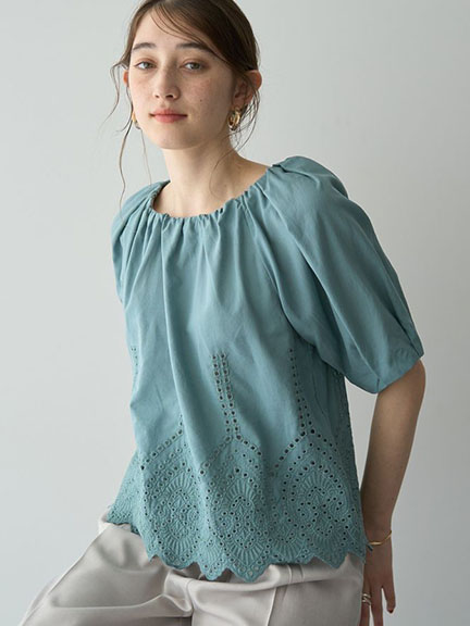 花卉刺繡扇貝剪裁方領短袖襯衫(07000466900) - YECCA VECCA