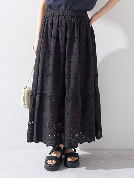 鏤空刺繡腰際鬆緊純棉剪裁長裙(1K52L0L0100) - earth music&ecology
