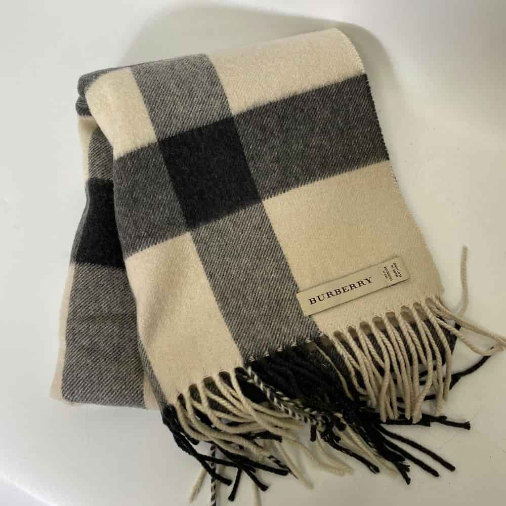 【逢甲福星店】BURBERRY/圍巾//3786939
