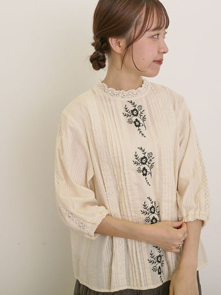 精緻蕾絲花卉圖案刺繡後開釦襯衫(0F001032410) - Samansa Mos2