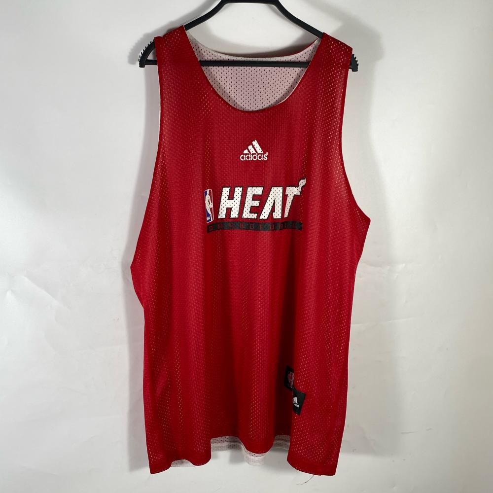 【環球板橋車站店】adidas/背心/其他/NBA HEART熱火球員衣