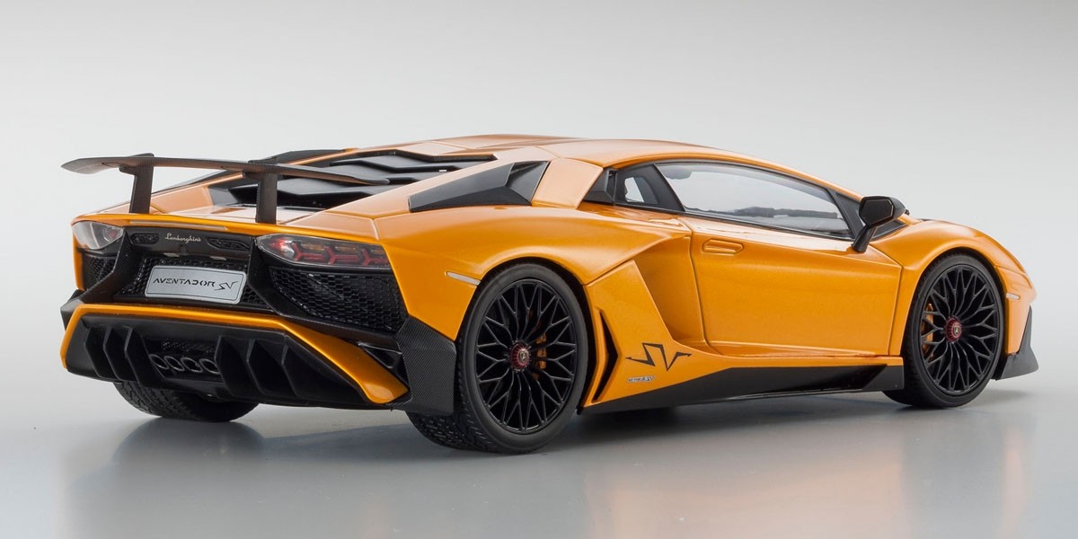 C09521P 1:18 scale Lamborghini Aventador SV  Orange_1