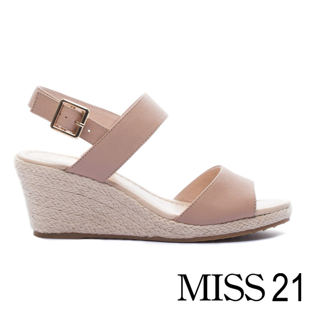 Miss 21 簡約百搭魚口剪裁一字帶羊皮草編楔型涼鞋 米 Miss 21 時尚女鞋