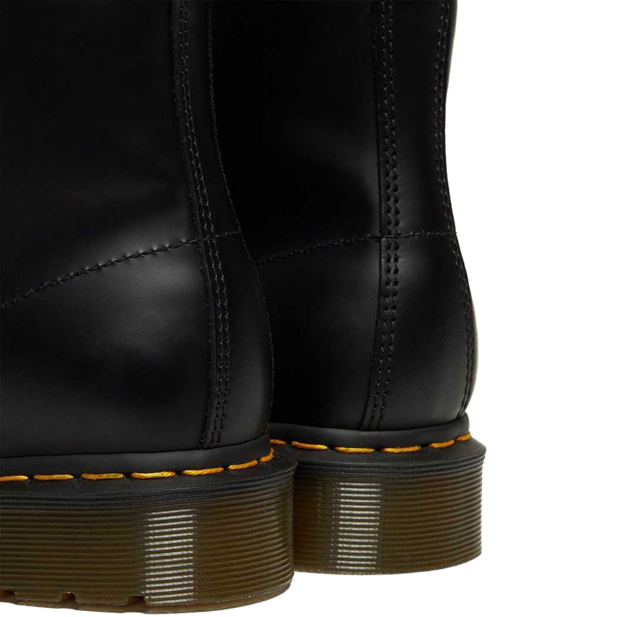 Dr.Martens 26230001 101 YS 6-EYE SMOOTH LEATHER 6孔 馬丁鞋 中筒靴 (黑色黃線)_5