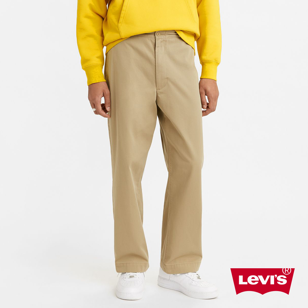 Levis 男款 微正式西裝休閒寬褲 / 卡其基本款 熱賣單品