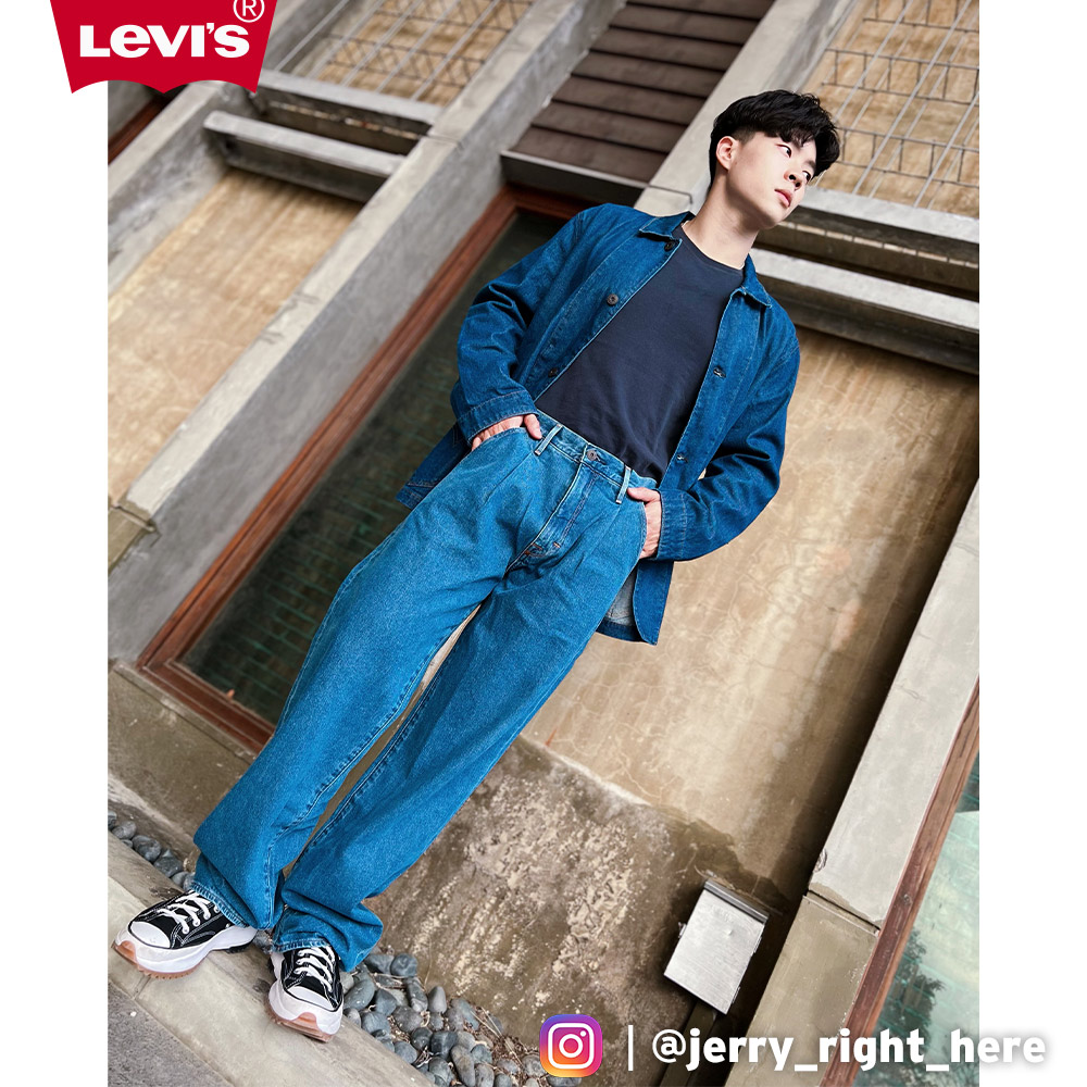 Levis Red工裝手稿風男款上寬下窄復古打褶牛仔寬褲/ 精工中藍染水洗