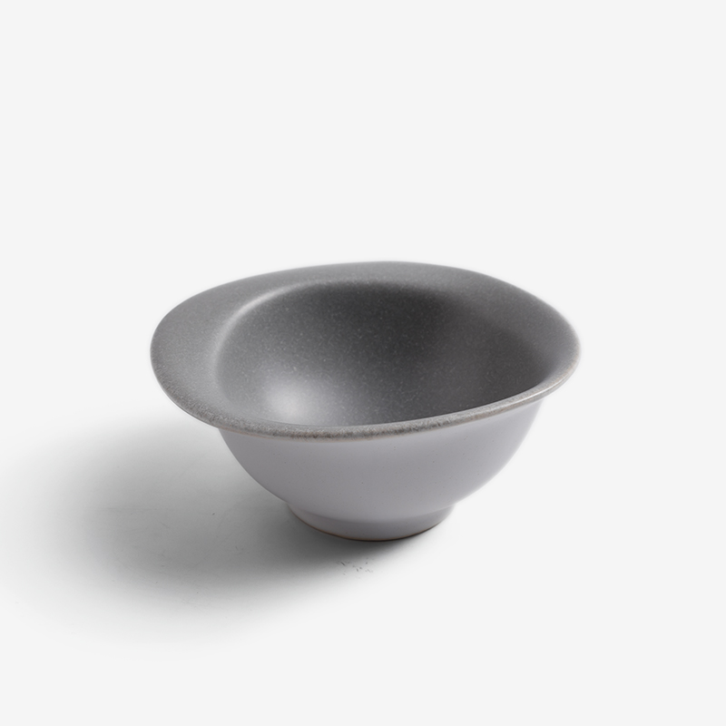 WAGA 弧曲霧灰 12cm 不規則陶瓷小碗｜清水灰｜單品_0