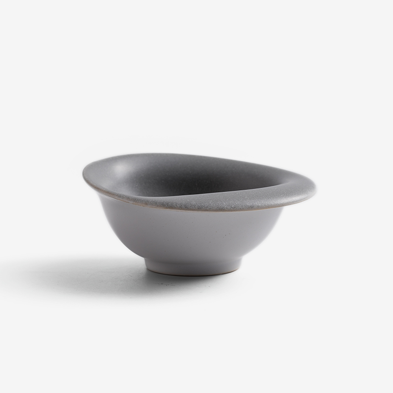 WAGA 弧曲霧灰 12cm 不規則陶瓷小碗｜清水灰｜單品_1