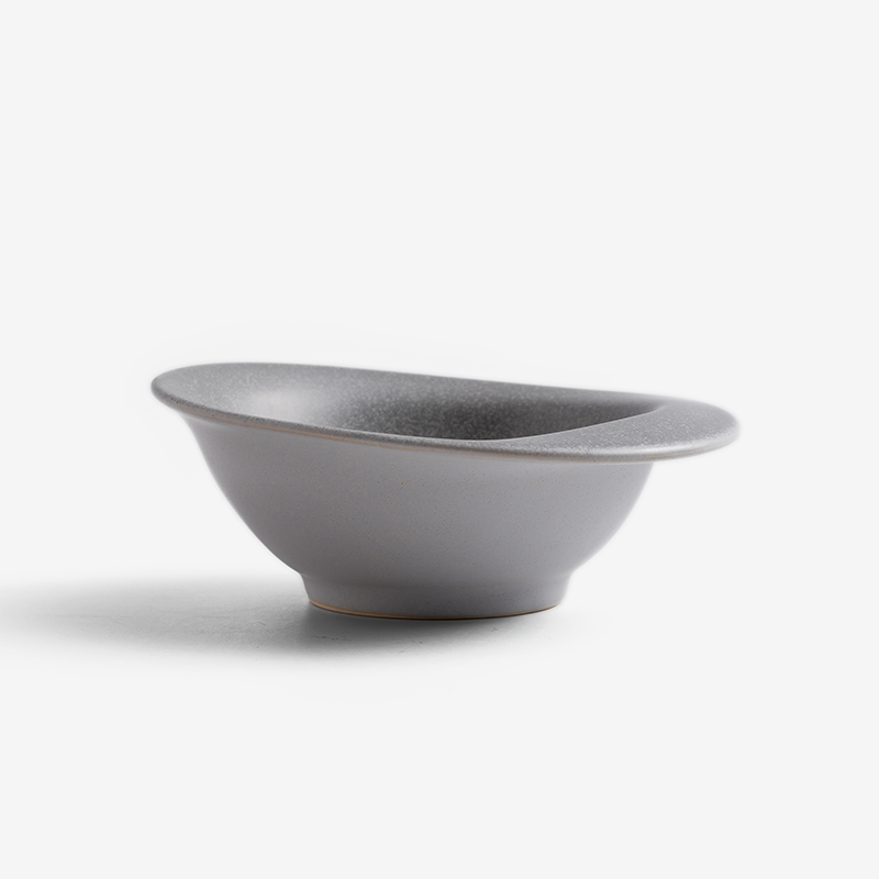 WAGA 弧曲霧灰 14cm 不規則陶瓷小碗｜清水灰｜單品_1