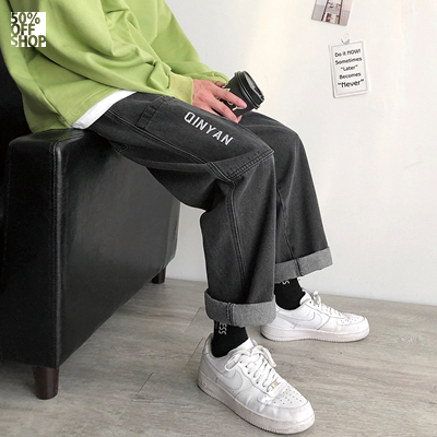 英文刺繡直筒寬鬆垂墜感休閒牛仔長褲│反摺復古老爹褲_1