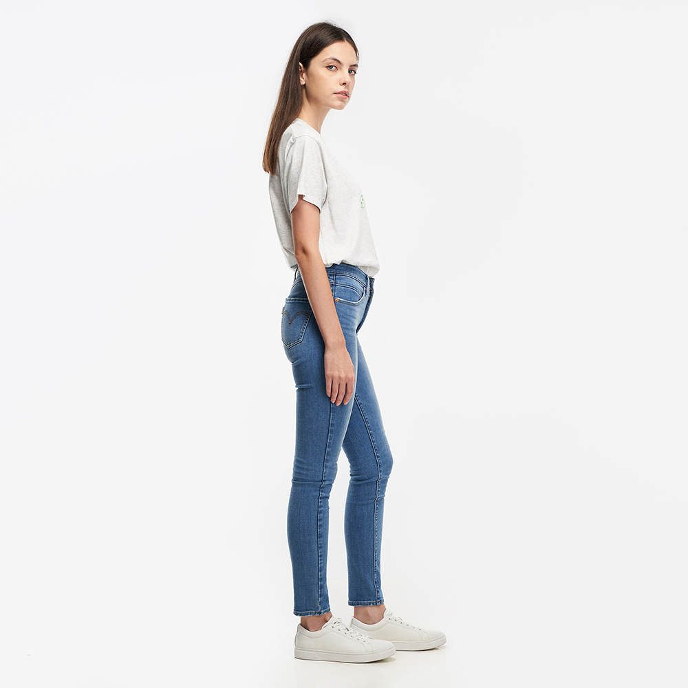 Levis 女款 REVEL高腰緊身提臀牛仔褲 / 超彈力塑形布料 / 精工中暈染水洗 熱賣單品