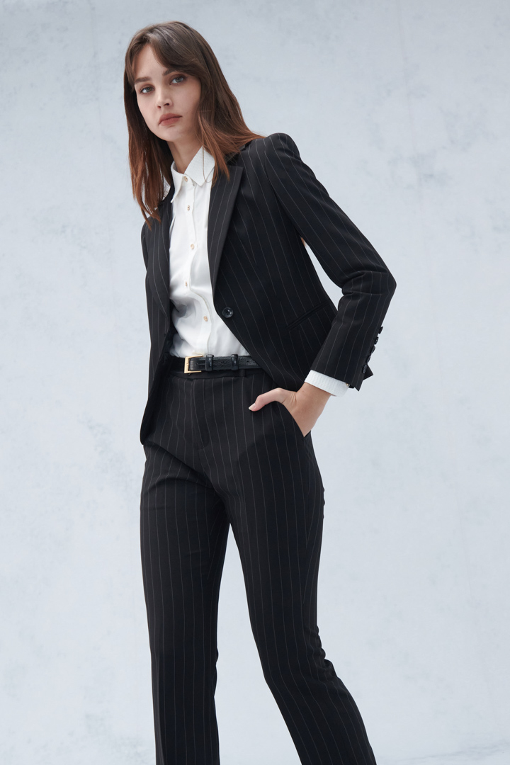 SST&C Black Striped Pattern Square Collar Suit Jacket | 7162209001  (Outlet)_0