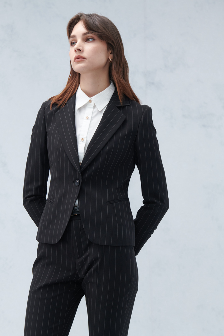 SST&C Black Striped Pattern Square Collar Suit Jacket | 7162209001  (Outlet)_2