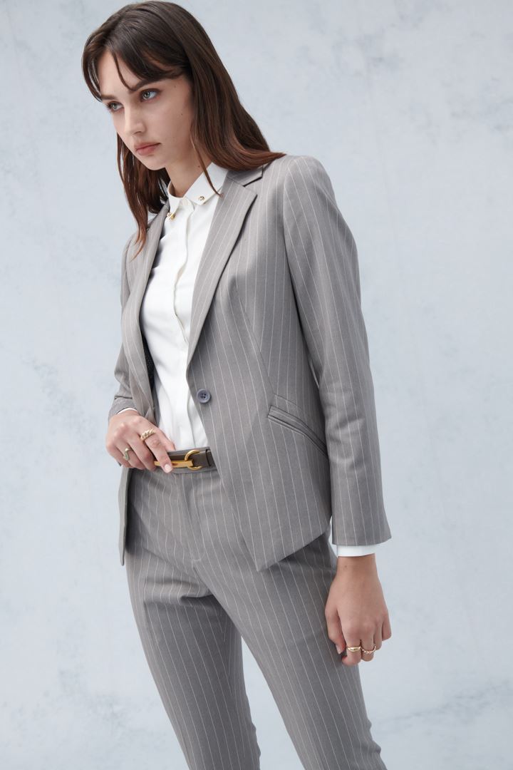 SST&C Gray Striped Pattern Square Collar Suit Jacket | 7162209002  (Outlet)_5