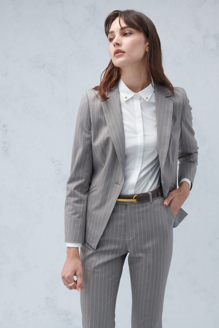SST&C Gray Striped Pattern Square Collar Suit Jacket | 7162209002  (Outlet)_7