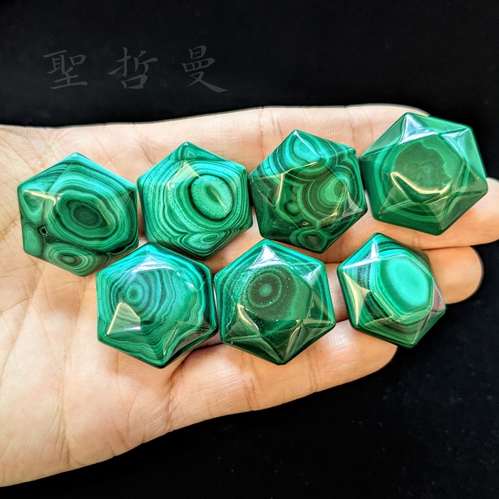 孔雀石大衛星護符 (Malachite)  ~聚財、趨吉避凶的平安符、平衡情緒_3