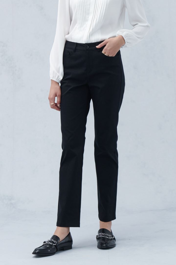 SST&C Women'S Black Standard Fit Low Waist Small Straight Trousers | 8262210003  (Outlet)_0