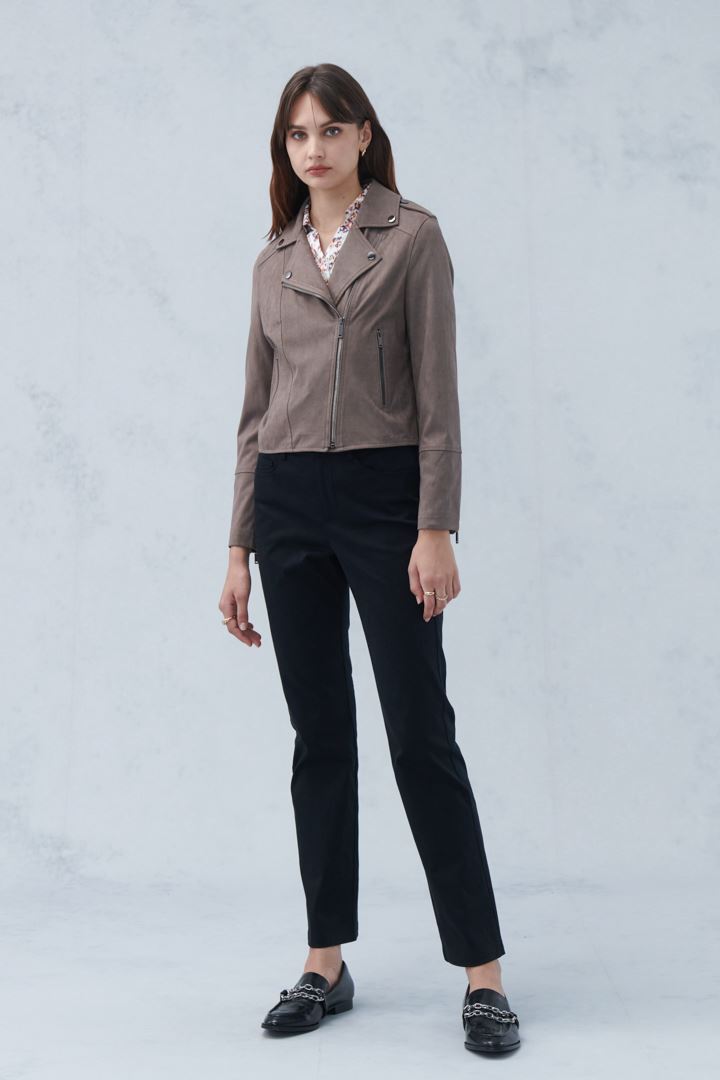 SST&C Women'S Black Standard Fit Low Waist Small Straight Trousers | 8262210003  (Outlet)_5
