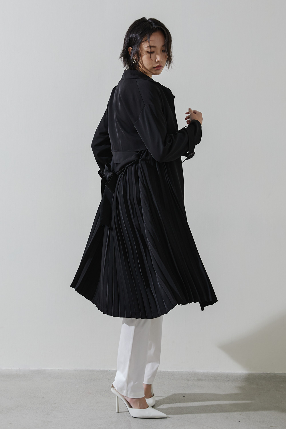 SST&C #Online Exclusive  Black Pleated Trench Coat | 8162211007  (Outlet)_1