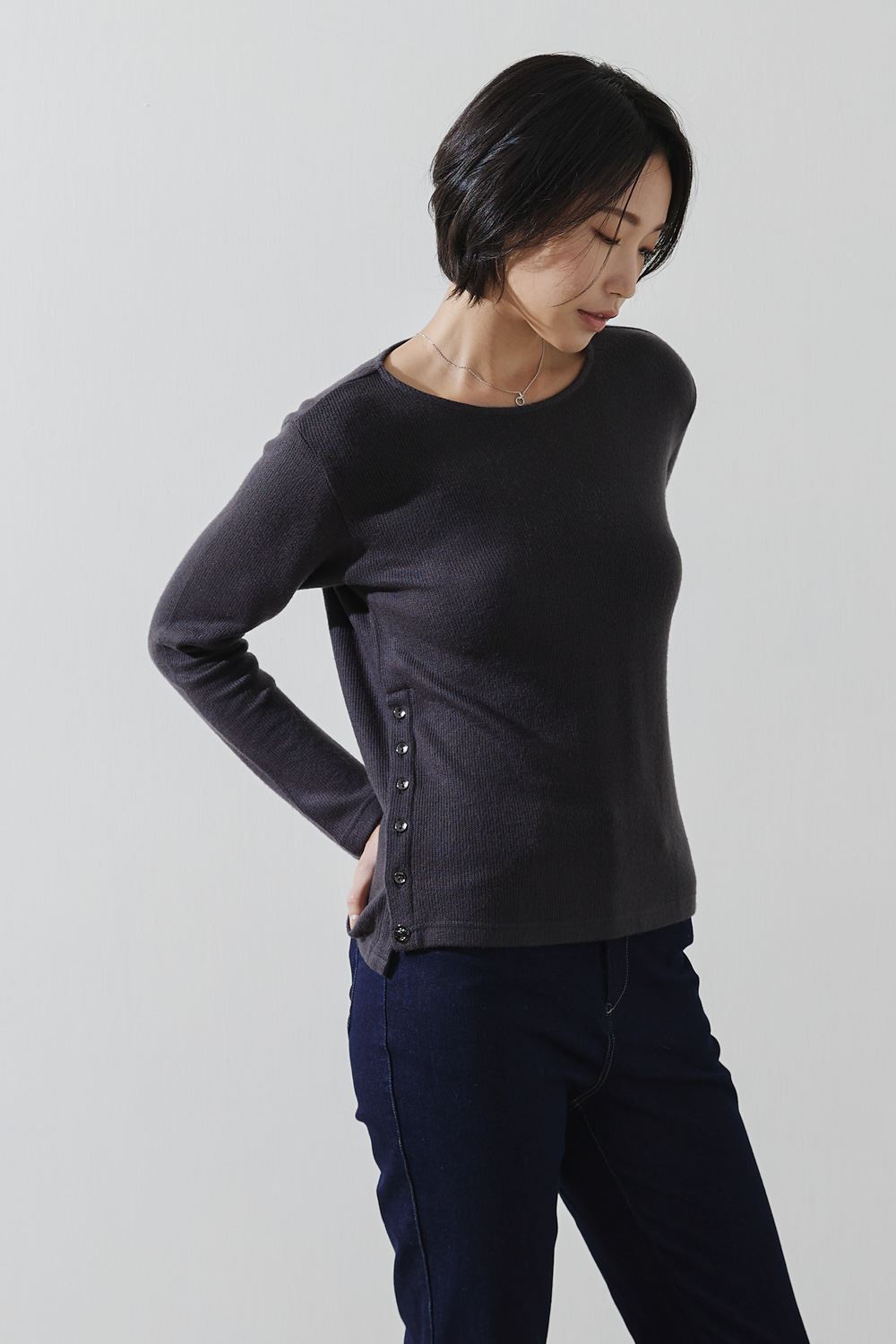 SST&C Dark Gray Round Neck Side Buttoned Elastic Knit Top | 8762211002  (Outlet)_3