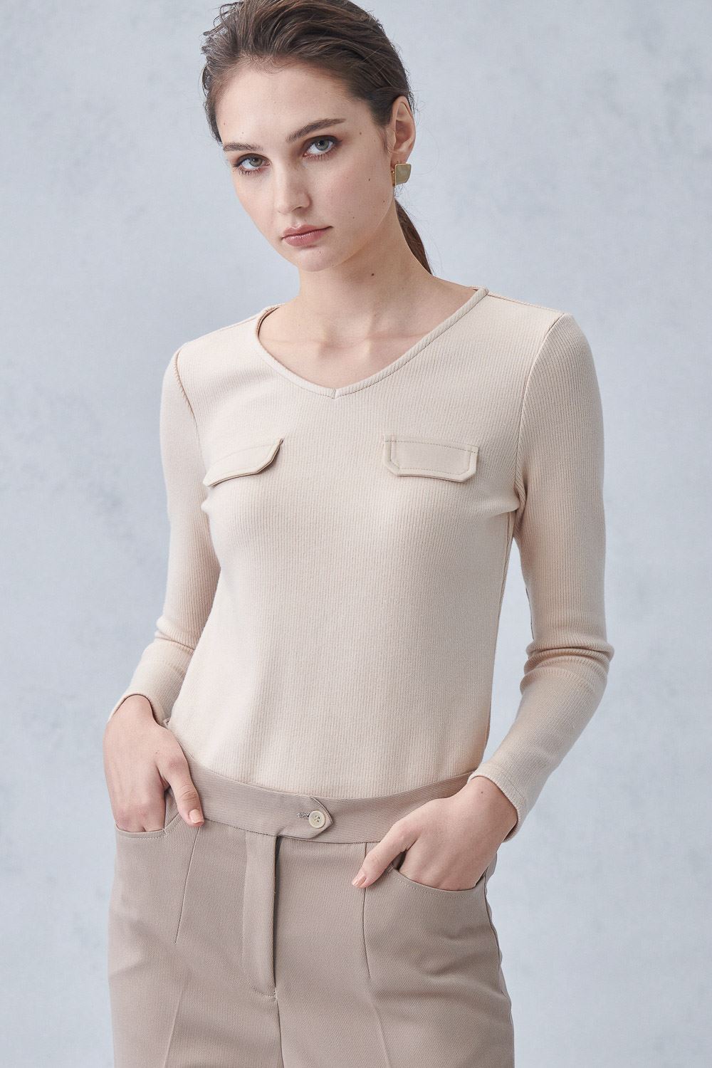 SST&C Mi Xing V-Neck Elastic Pocket Embellished Knitted Top | 8762211003  (Outlet)_0