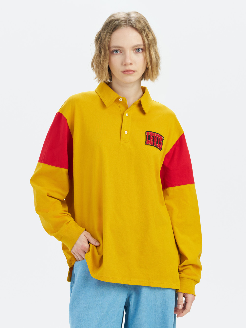 Levis 女款 美式學院風寬鬆版長袖Polo衫 / 絨面徽章Logo 熱賣單品
