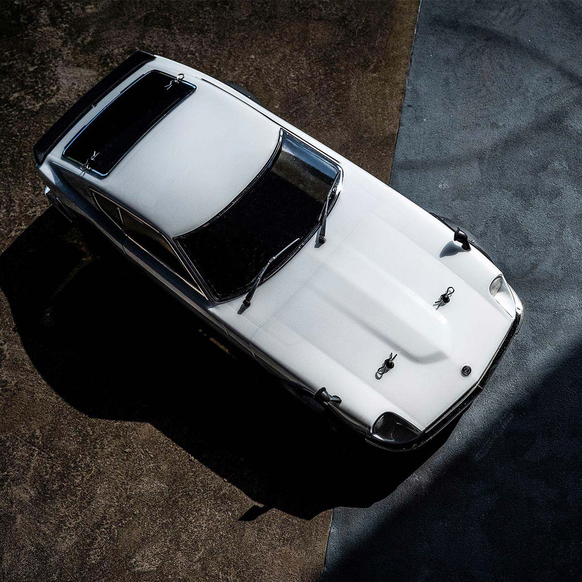 【原訂價11300】34427T1 1/10 EP FAZER MK2 FZ02 1971 DATSUN 240Z Tuned Ver. White全套組_1