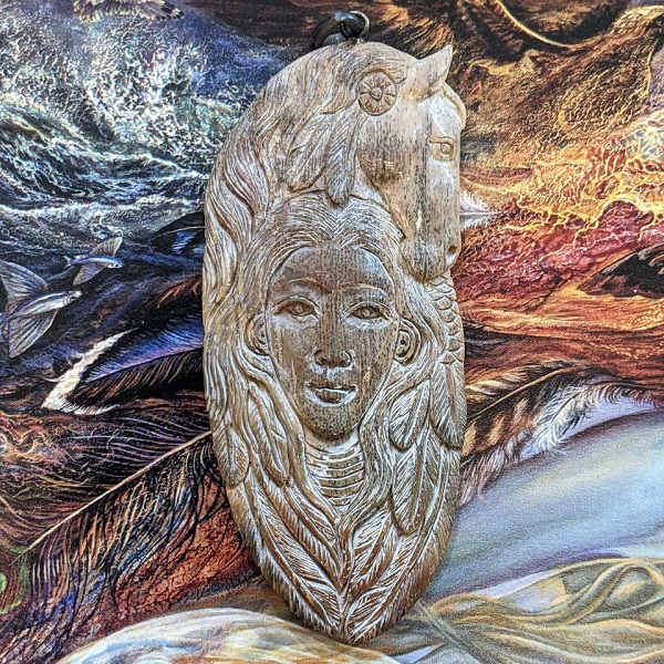【土桑精選】女神聖物~猛瑪🐘牙雕刻墜-馬 項鍊/吊墜 ~向自由奔跑，在獨立與責任之間建立平衡 象牙_0