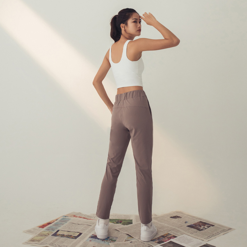 Yoga中強度削肩款露背短版瑜珈背心-White_3