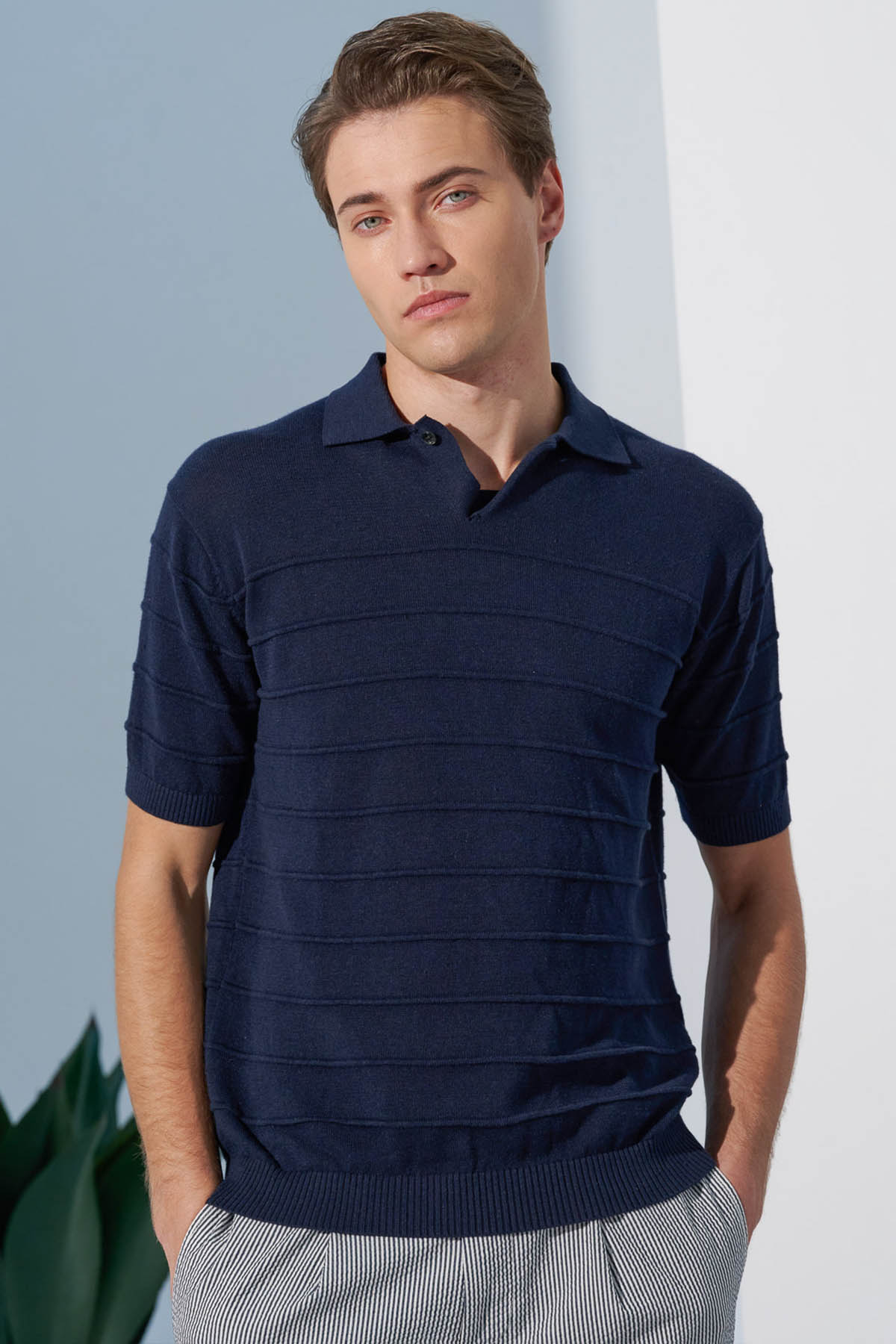 SST&C Ink Blue Single-Button Cotton and Linen Polo Collar Sweater | 1112302007  (Outlet)_0