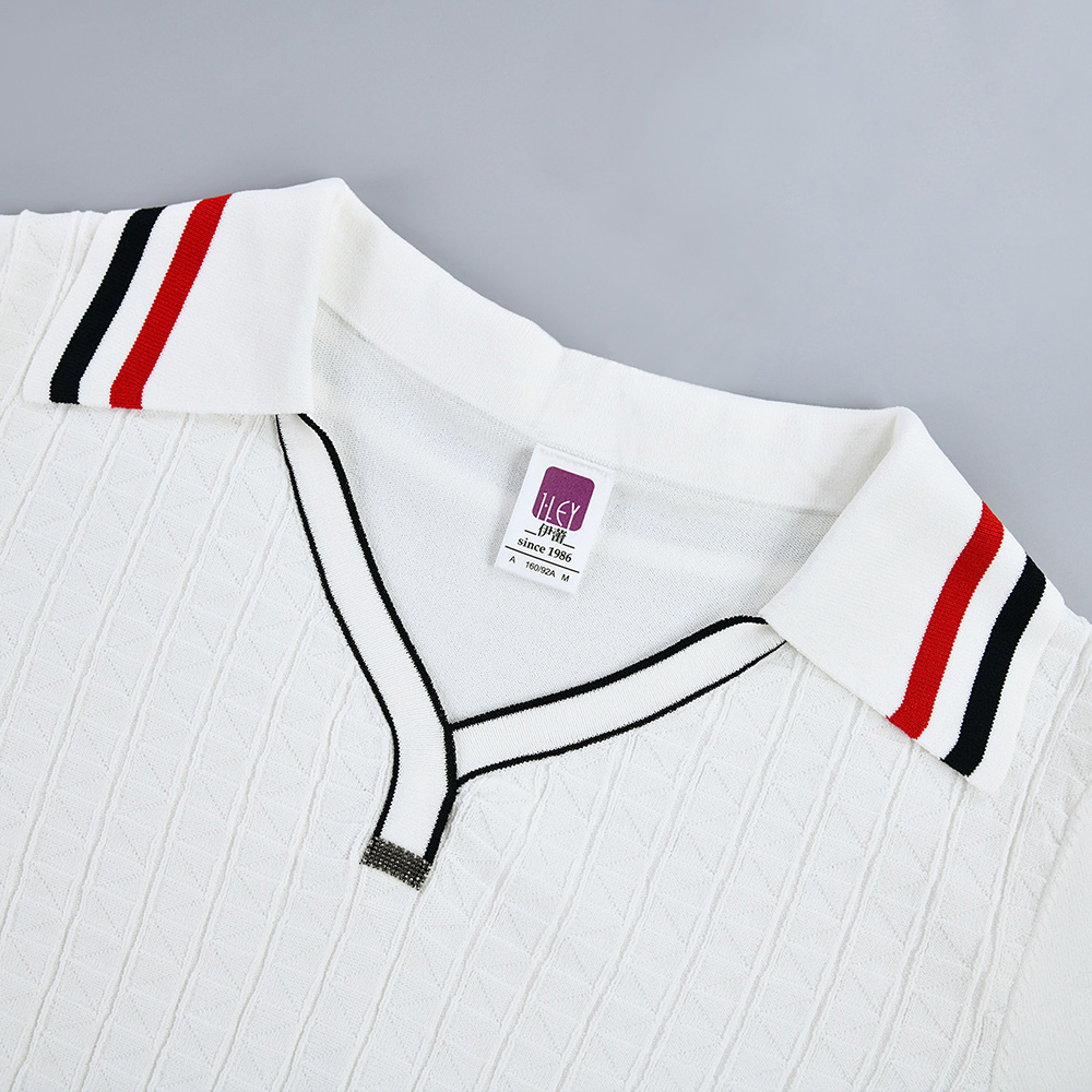 ILEY伊蕾 休閒撞色Y字領縲縈針織上衣(白色；M-XL)1231375003_2