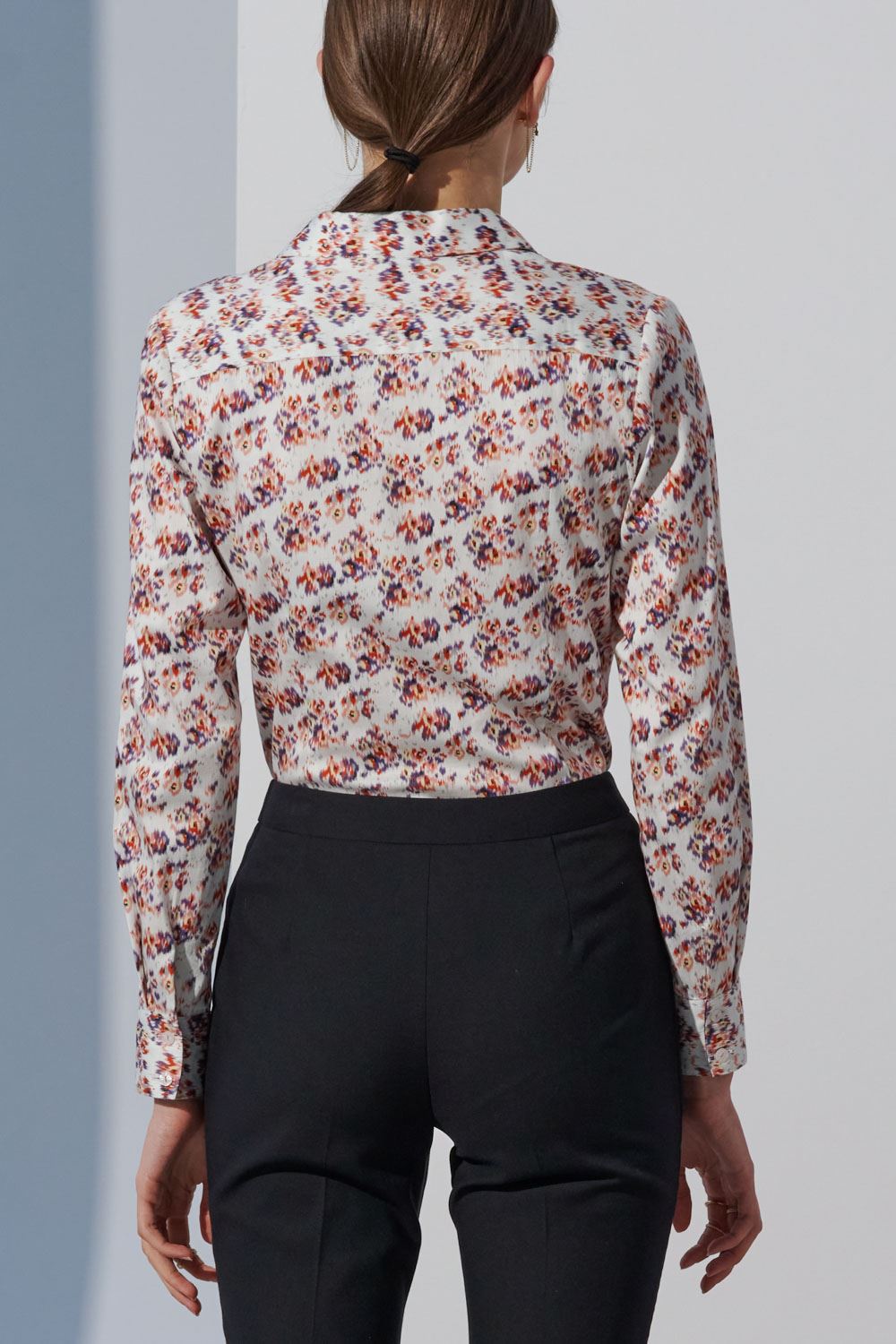 SST&C Abstract Print V-Neck Slim Fit Shirt | 7562302003  (Outlet)_5