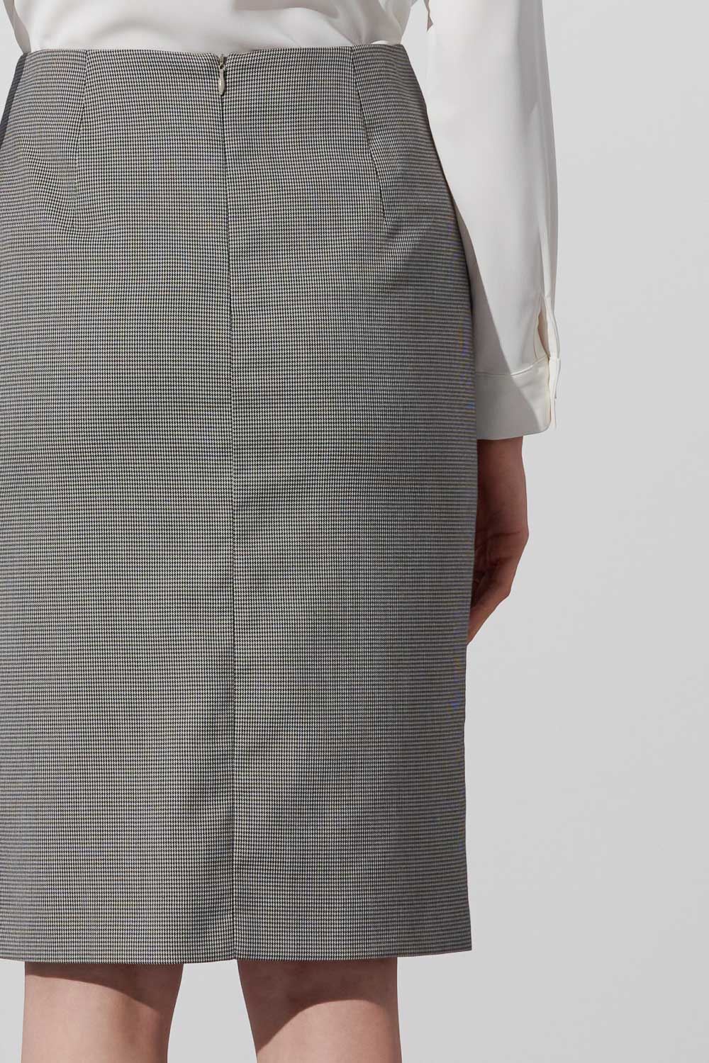 SST&C Gray and White Houndstooth Pattern Slit Skirt | 7462302001  (Outlet)_6