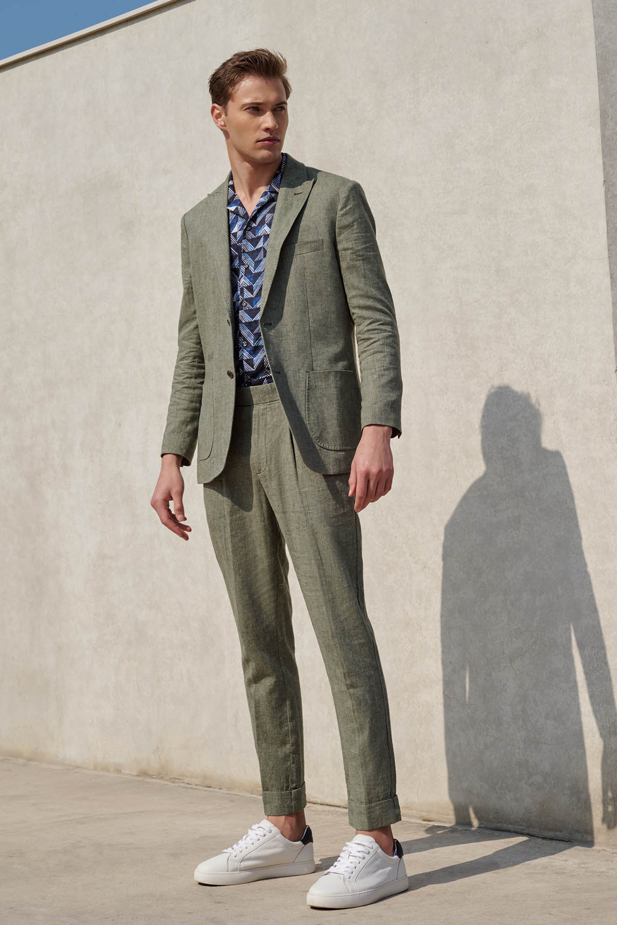 SST&C Dark Green Cotton and Linen Loose Fit Pleated Casual Trousers | 1212303001  (Outlet)_0