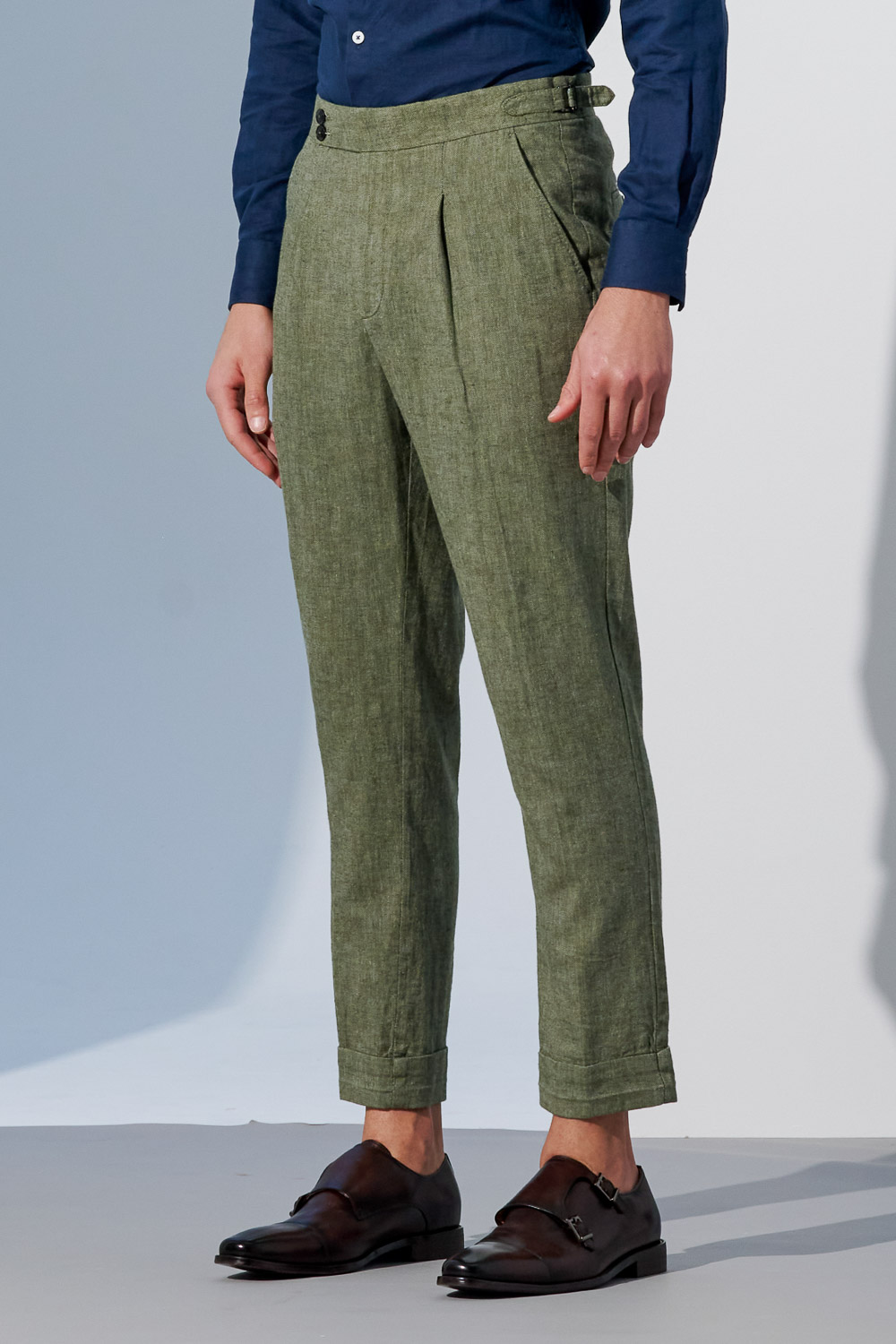 SST&C Dark Green Cotton and Linen Loose Fit Pleated Casual Trousers | 1212303001  (Outlet)_3