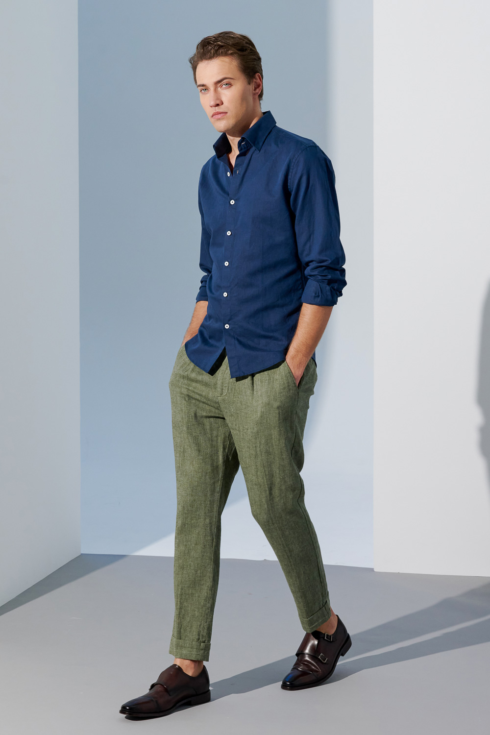 SST&C Dark Green Cotton and Linen Loose Fit Pleated Casual Trousers | 1212303001  (Outlet)_4