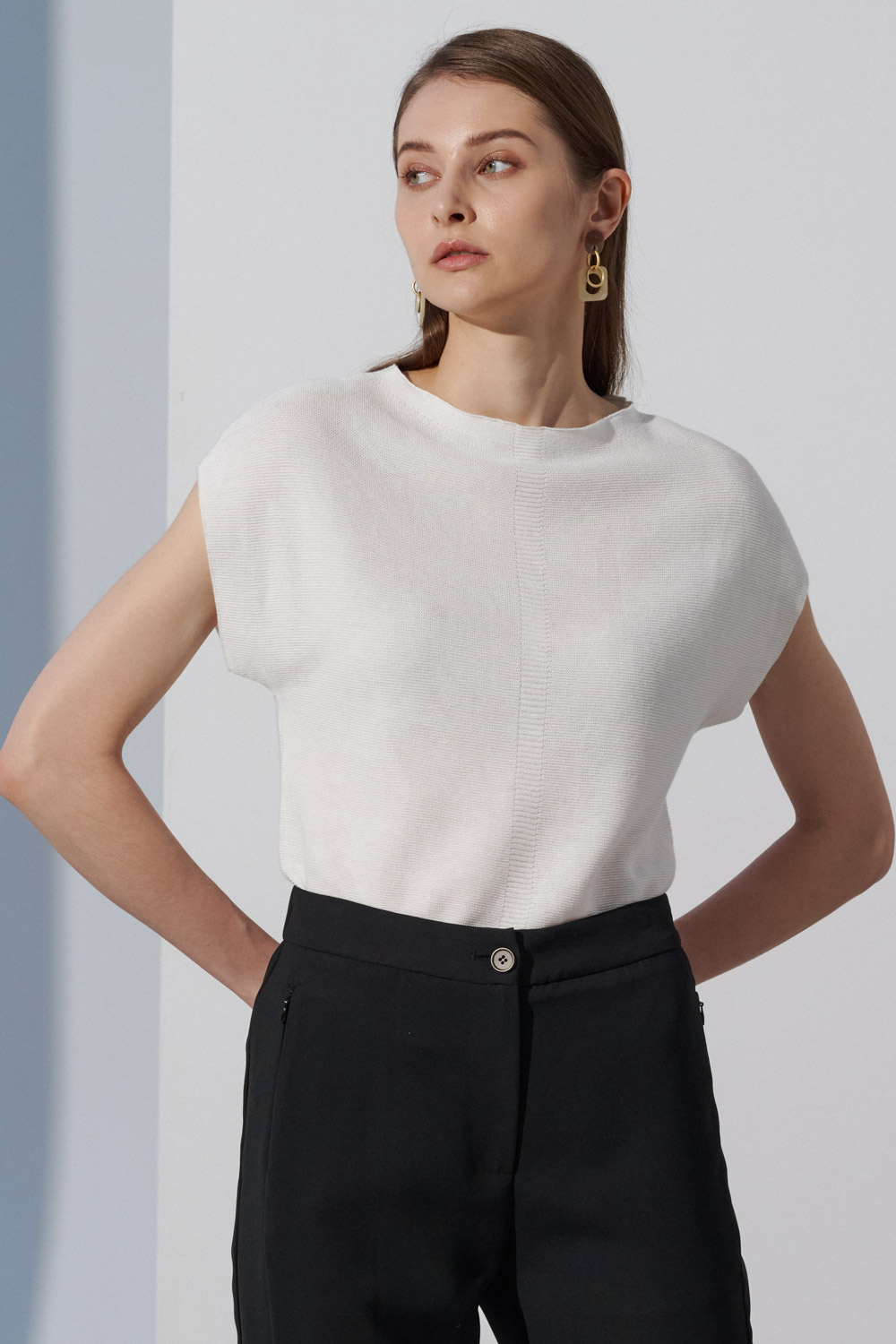 SST&C White Simple Sleeveless Sweater | 8662303001  (Outlet)_1