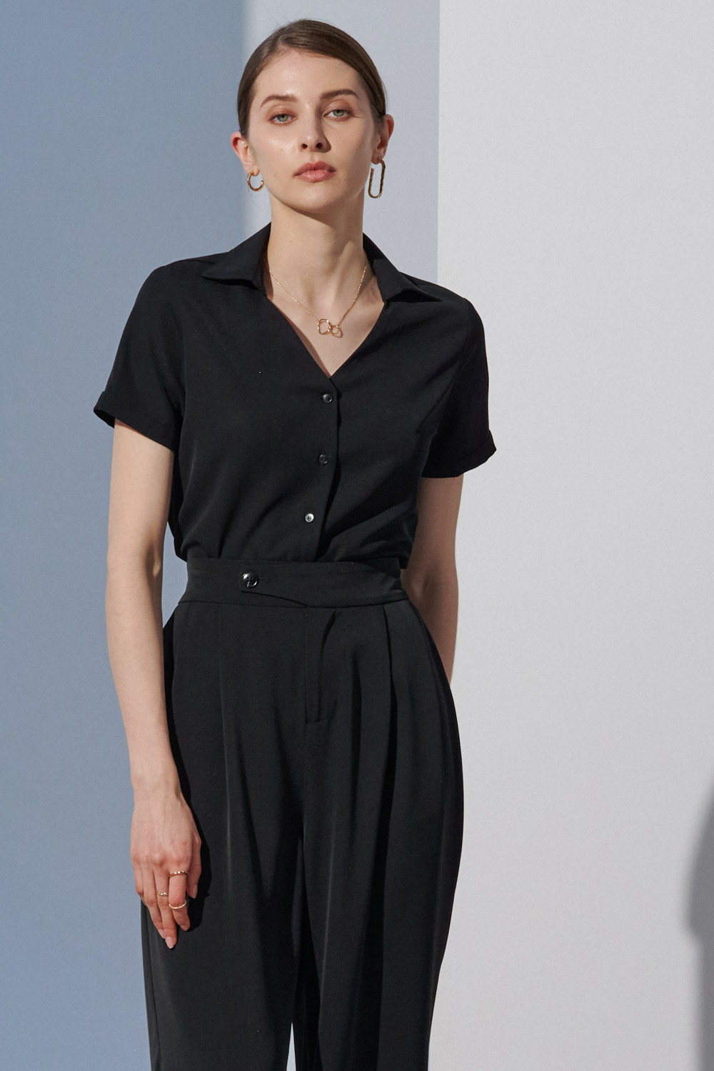 SST&C Black V-Neck Short-Sleeved Top | 7662303005  (Outlet)_2