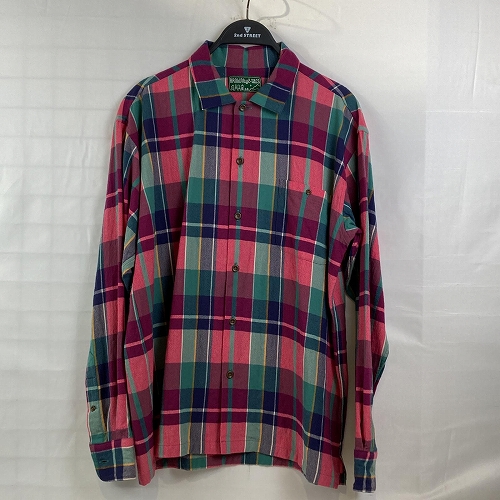 【桃園家樂福經國店】BROWN by 2-tacs/上身//B24-S002