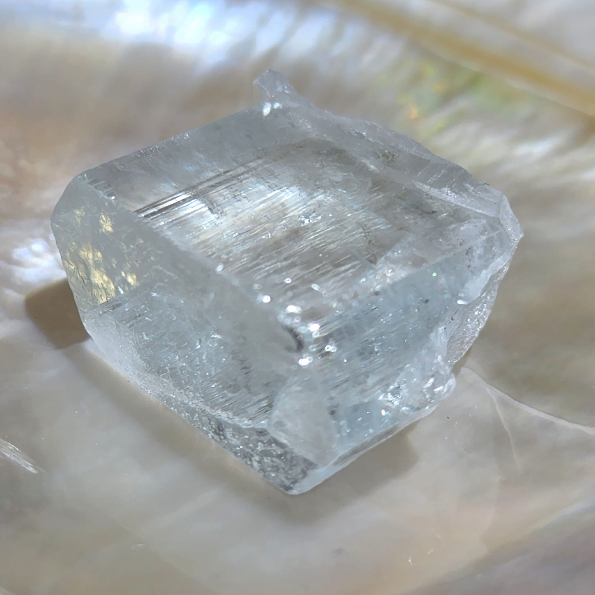 寶石級巴基斯坦海水藍寶原礦晶體230217-32號 ~好人緣、對應喉輪、增加溝通能力、也是旅行及以海維生職業的護身符~_0