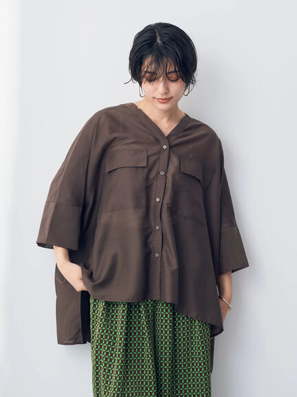 透明感雙口袋V領廓型襯衫(7C32L0A0600) - YECCA VECCA